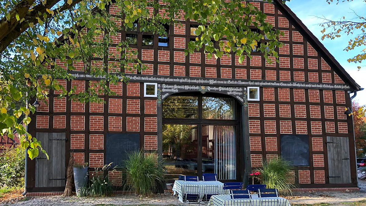 Luftbild des Rundlingsdorfs Lübeln mit dem Sinnreich Wendland